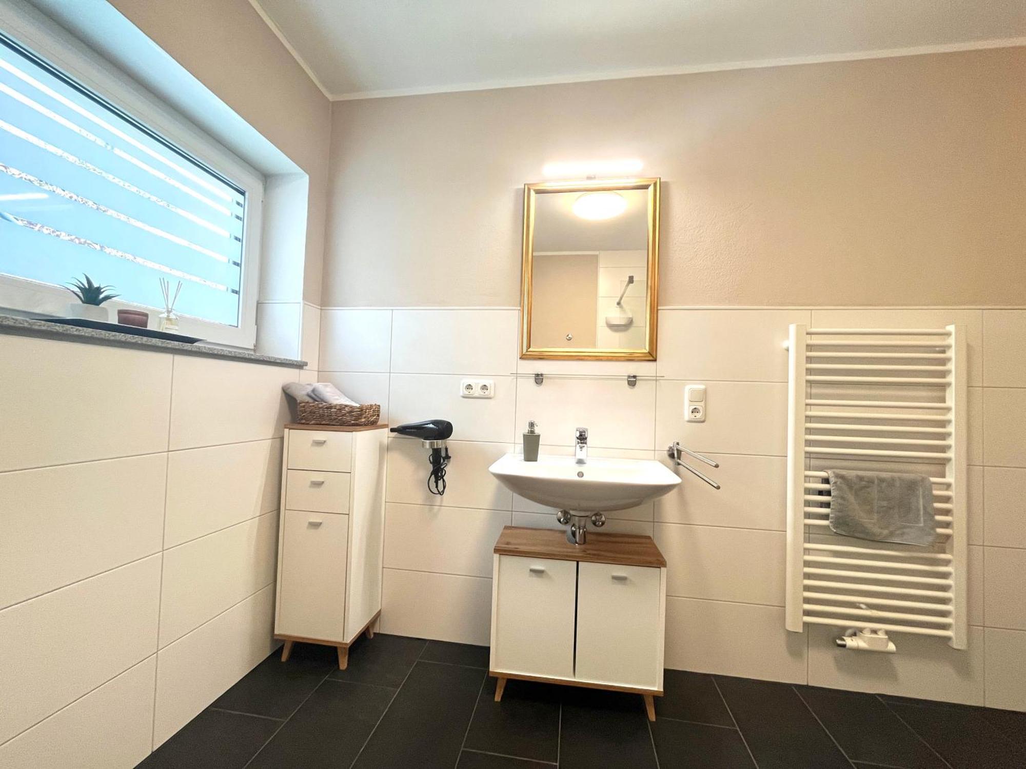 Ferienwohnung Sonnenterrasse, 1-4 Personen, 2 Schlafzimmer, Grosse Terrasse Mueden Exterior photo